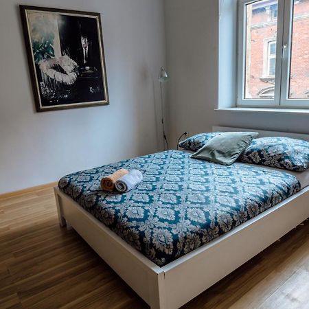T&T Hostel & Apartments Красков Екстериор снимка