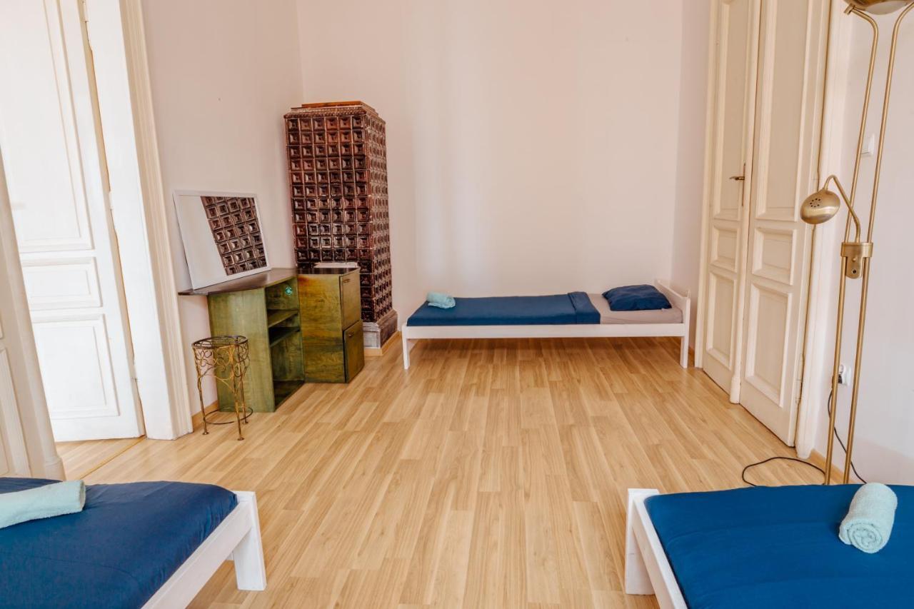 T&T Hostel & Apartments Красков Екстериор снимка