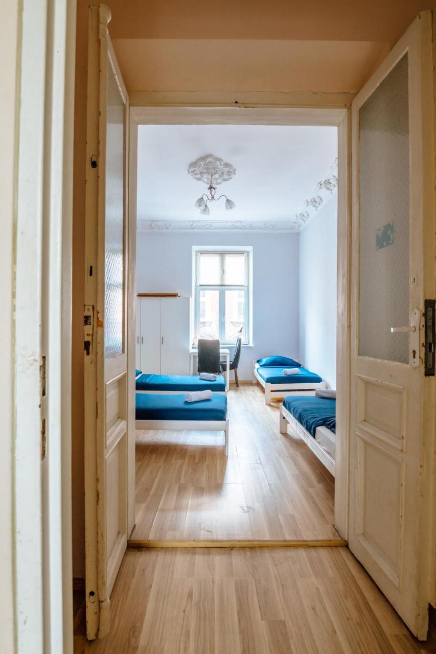 T&T Hostel & Apartments Красков Екстериор снимка