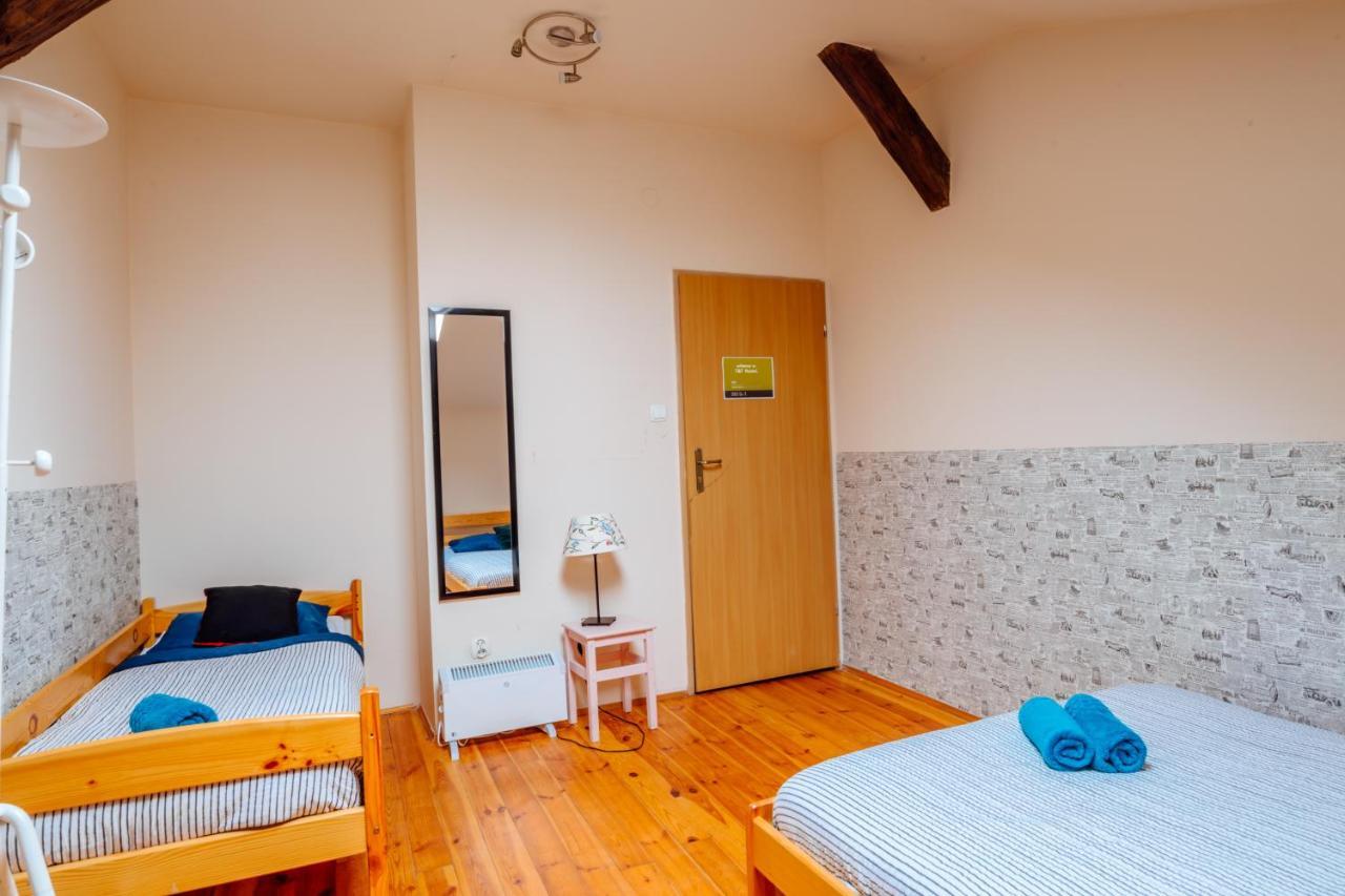 T&T Hostel & Apartments Красков Екстериор снимка