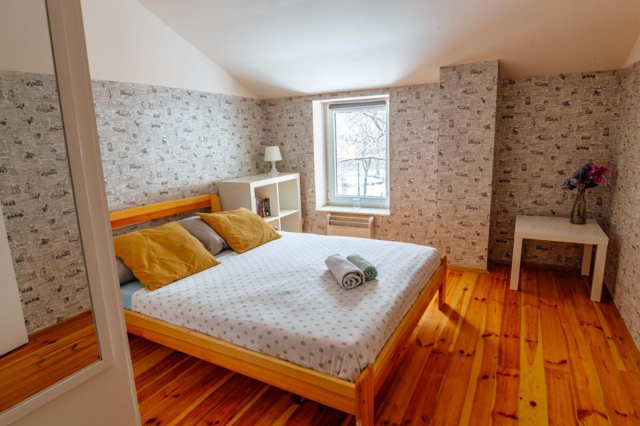 T&T Hostel & Apartments Красков Екстериор снимка