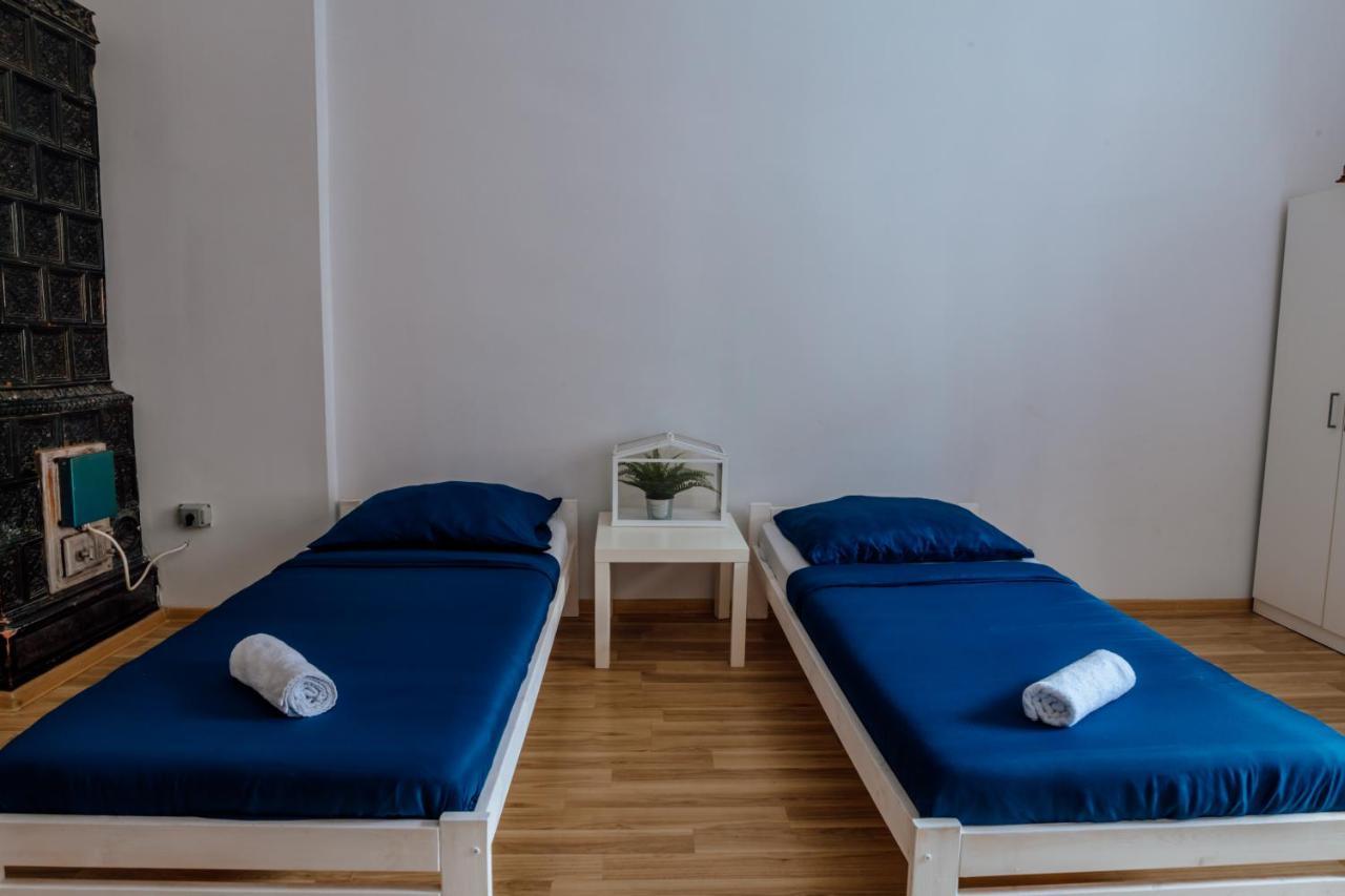 T&T Hostel & Apartments Красков Екстериор снимка