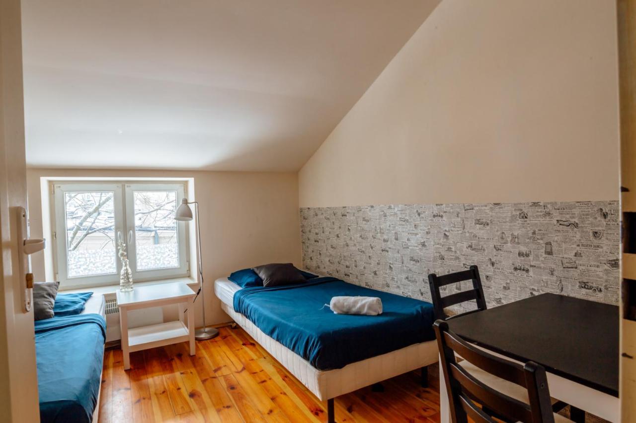 T&T Hostel & Apartments Красков Екстериор снимка
